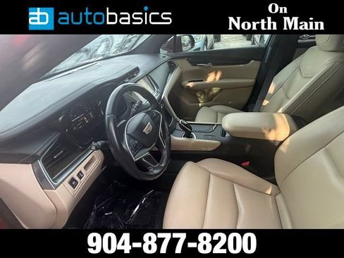 Used 2017 Cadillac XT5 FWD image 20