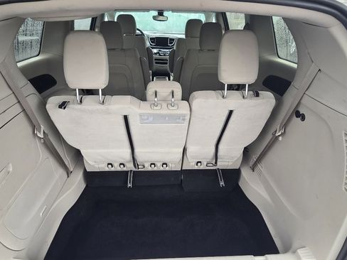 Used 2017 Chrysler Pacifica Touring Plus image 21