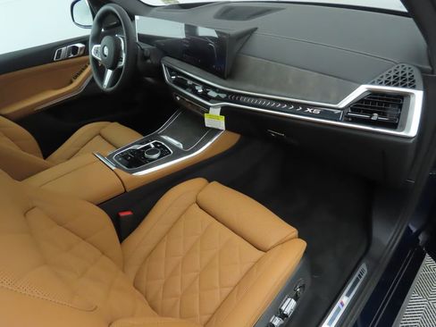 Used 2026 BMW X5 xDrive40i w/ M Sport Package image 19
