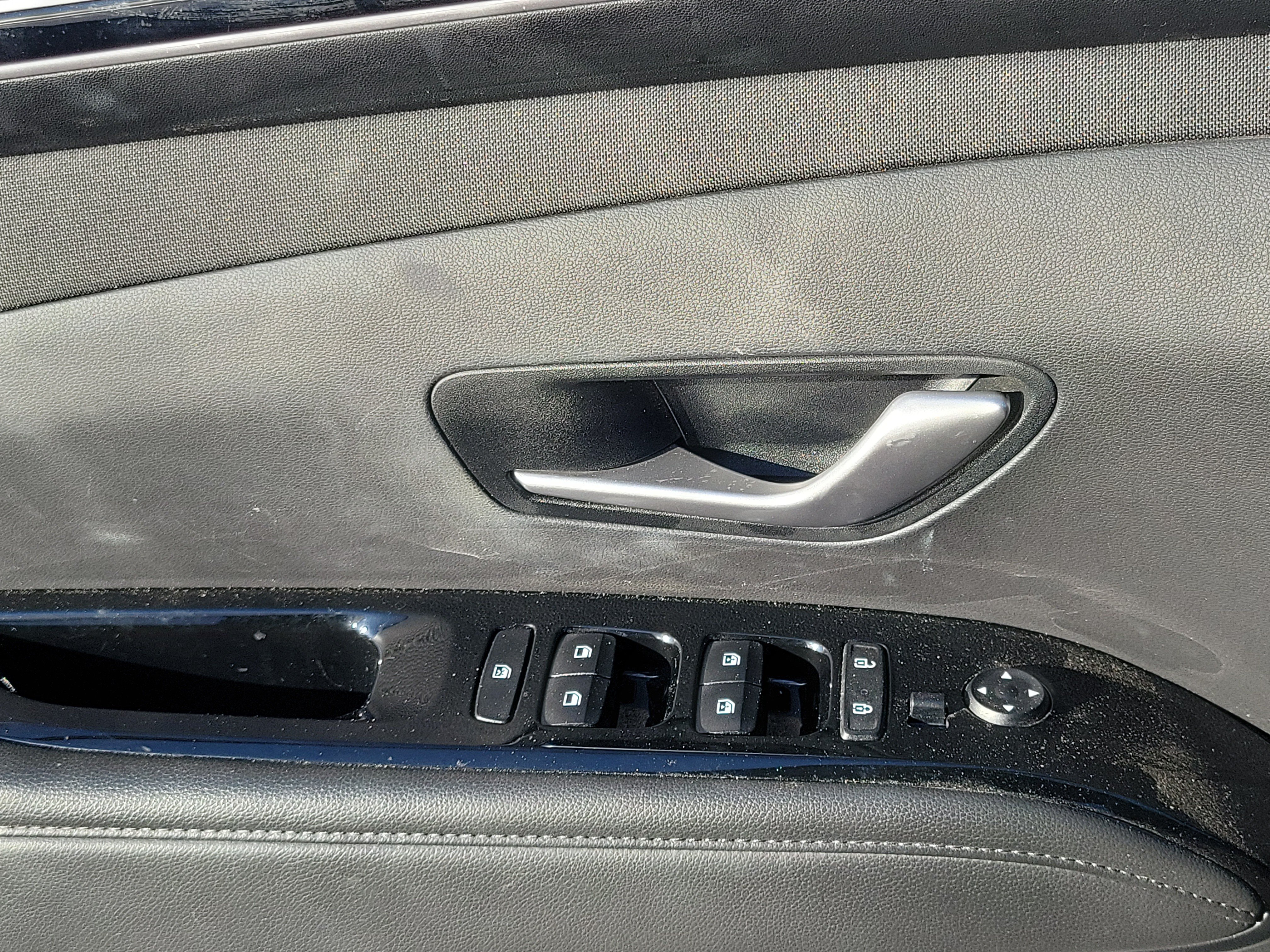 Used 2022 Hyundai Tucson Limited AWD/4WD image 13