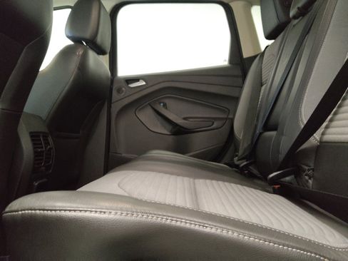 Used 2017 Ford Escape Titanium FWD image 18