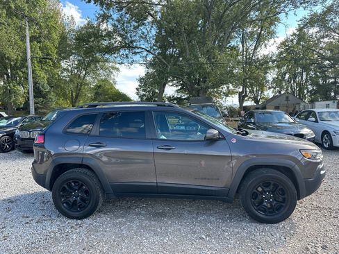 Used 2020 Jeep Cherokee Trailhawk w/ Cold Weather Group AWD/4WD image 4