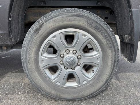 Used 2017 RAM 2500 Big Horn image 9