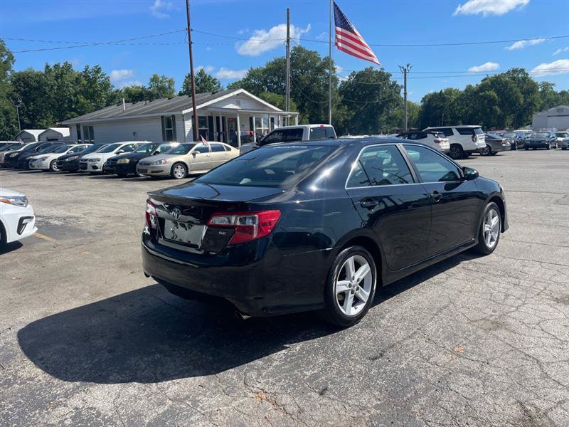 Used 2012 Toyota Camry SE FWD image 5