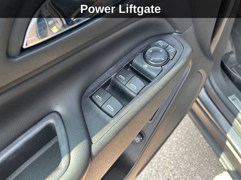 Used 2019 Chevrolet Equinox Premier AWD/4WD image 15