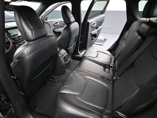 Used 2020 Jeep Cherokee High Altitude AWD/4WD image 29
