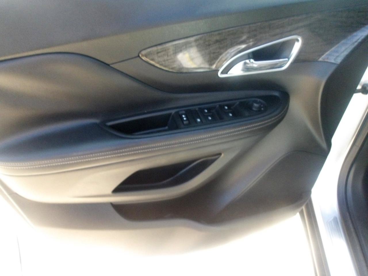 Used 2015 Buick Encore FWD image 18