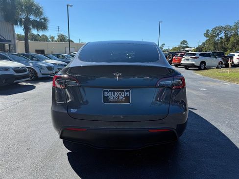Used 2021 Tesla Model Y 2WD image 4