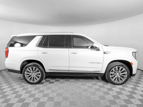 Used 2021 GMC Yukon Denali w/ Denali Premium Package image 4