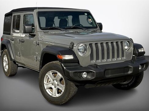Used 2019 Jeep Wrangler Unlimited Sport S image 3