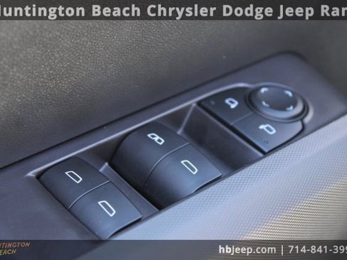 Used 2026 GMC Canyon Elevation image 10