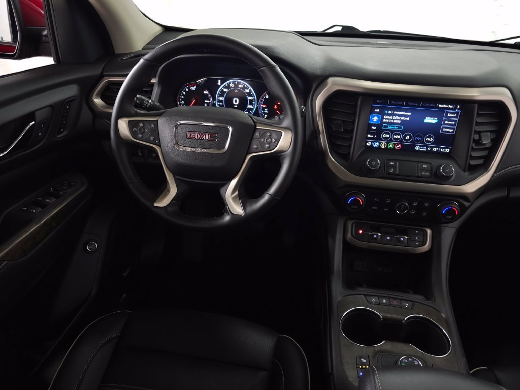 Used 2023 GMC Acadia Denali w/ Denali Ultimate Package AWD/4WD image 17
