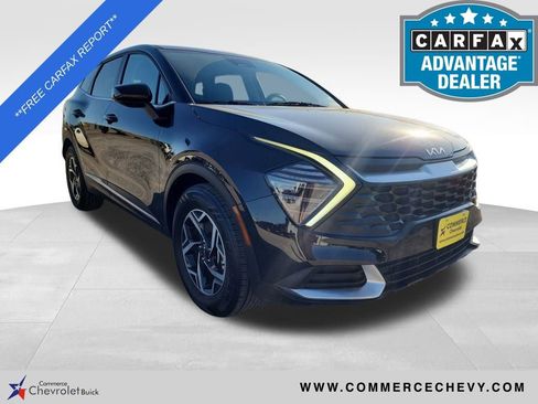 Used 2024 Kia Sportage LX image 1