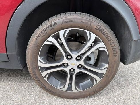 Used 2017 Chevrolet Bolt Premier w/ Driver Confidence II Package image 11