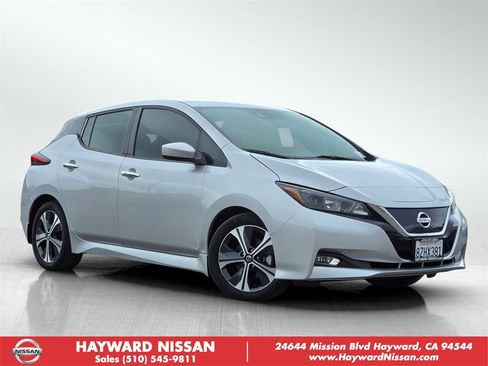Used 2022 Nissan Leaf SV image 1