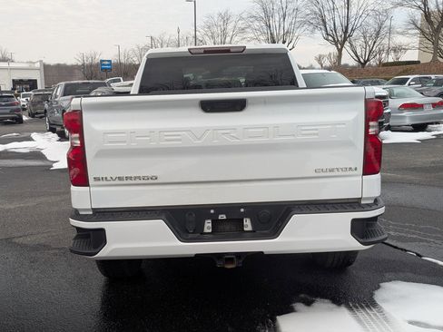 Used 2023 Chevrolet Silverado 1500 Custom image 8