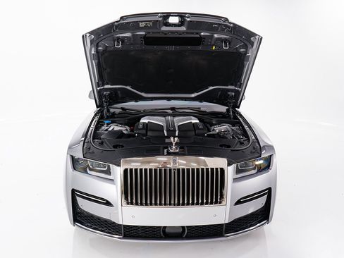 Certified 2022 Rolls-Royce Ghost w/ Ghost Package image 11