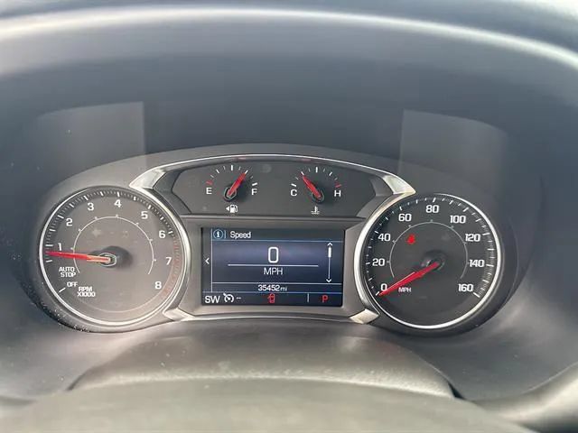 Used 2023 GMC Acadia SLE w/ Driver Convenience Package FWD image 11