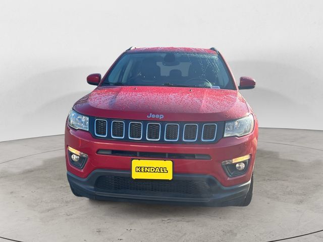 Used 2018 Jeep Compass Latitude w/ Popular Equipment Group AWD/4WD image 2