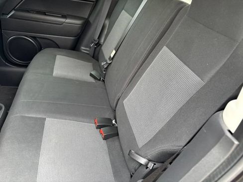 Used 2014 Jeep Patriot Latitude w/ Sun/Sound Group AWD/4WD image 9