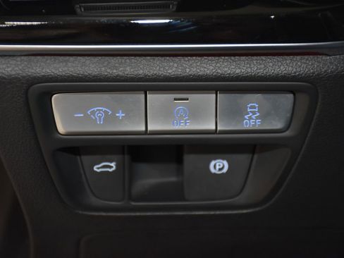 Used 2023 Genesis G80 2.5T image 9