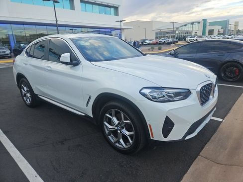 Used 2024 BMW X4 xDrive30i w/ Premium Package AWD/4WD image 3