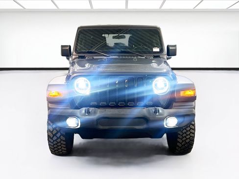 Used 2020 Jeep Wrangler Unlimited Sport image 2