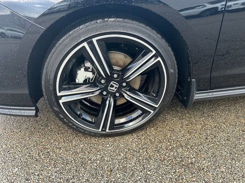 Used 2025 Honda Accord Sport image 25