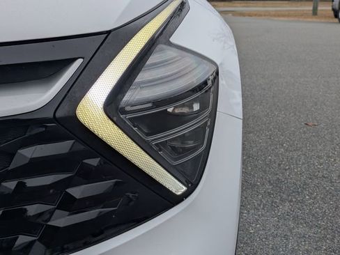 Used 2024 Kia Sportage EX image 11