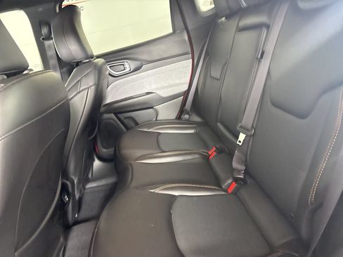 Used 2023 Jeep Compass Latitude AWD/4WD image 21
