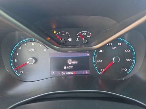 Used 2022 Chevrolet Colorado Z71 AWD/4WD image 19