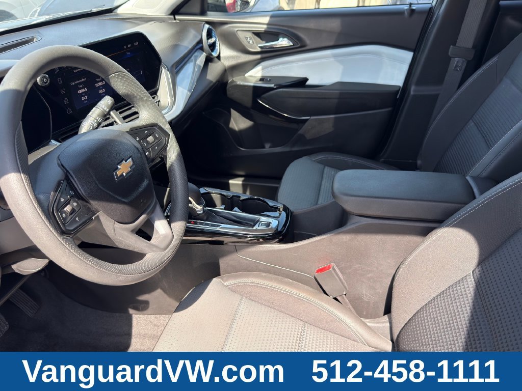 Used 2026 Chevrolet Trax LT FWD image 13