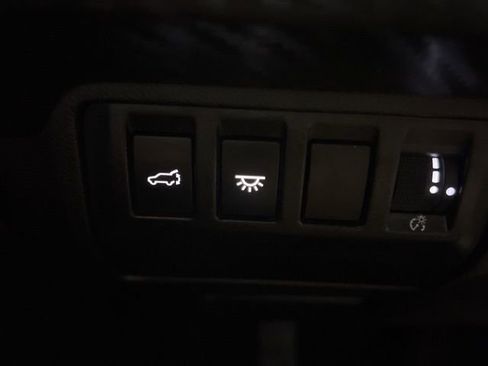 Used 2024 Subaru Ascent Premium w/ Convenience Package image 40