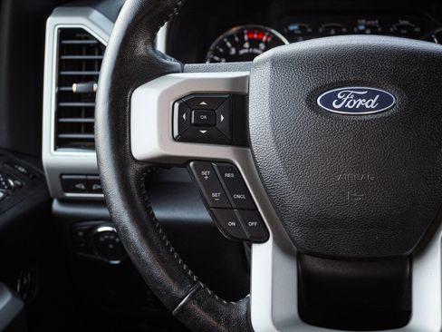 Used 2019 Ford F250 Lariat w/ Lariat Ultimate Package image 19