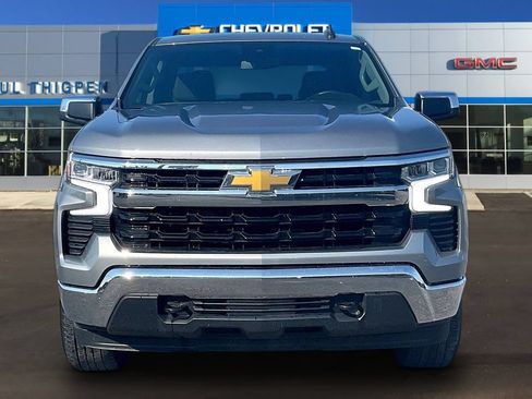Used 2023 Chevrolet Silverado 1500 LT AWD/4WD image 2