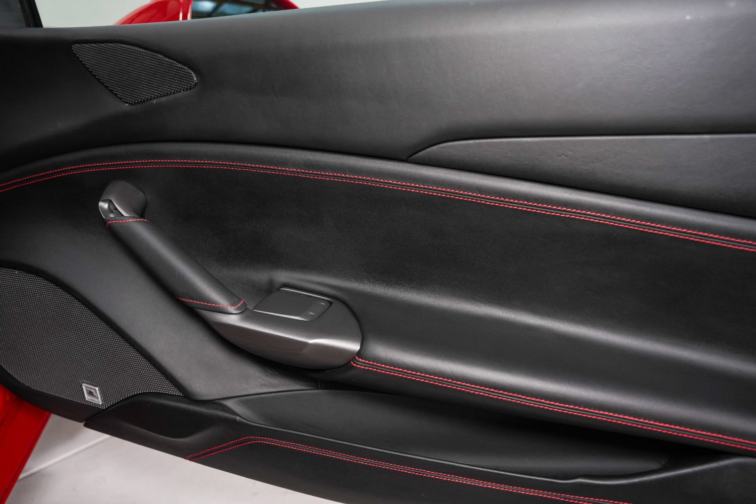 Used 2016 Ferrari 488 GTB RWD image 33