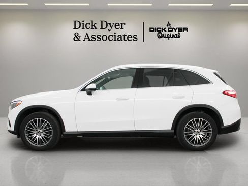 Used 2025 Mercedes-Benz GLC 300 image 15