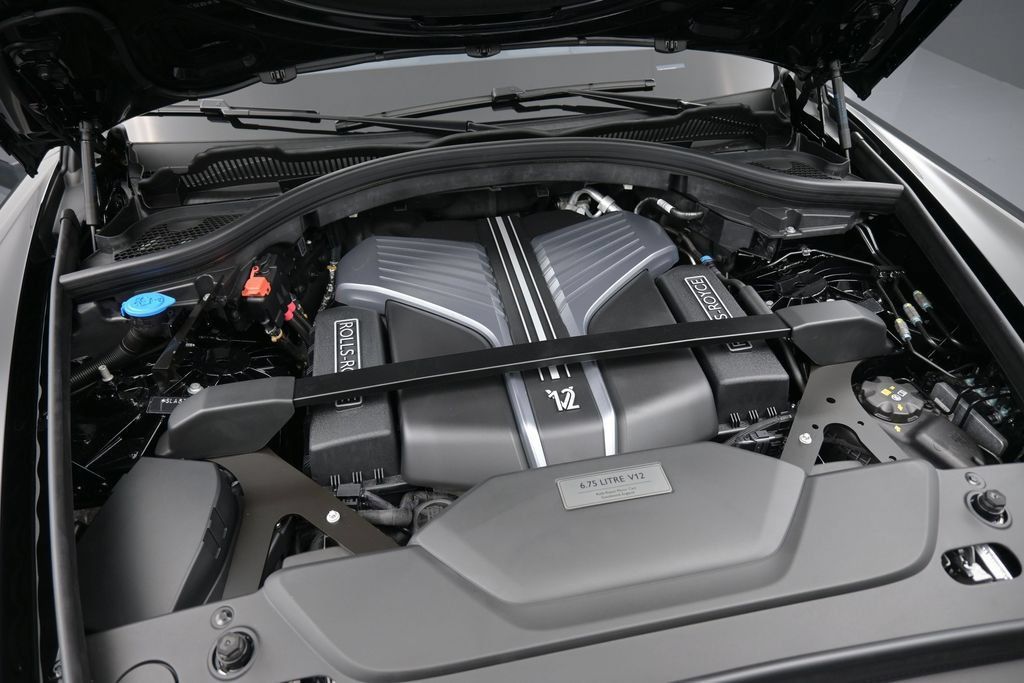 New 2027 Rolls-Royce Cullinan Black Badge AWD/4WD image 38