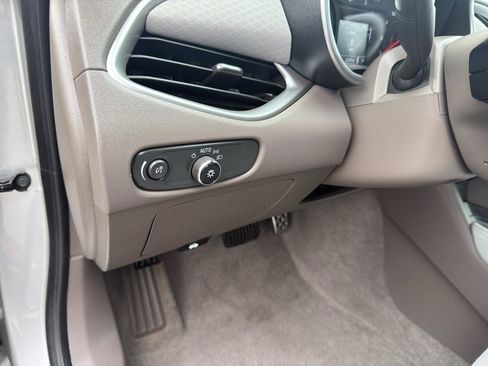 Used 2016 Chevrolet Malibu LS image 14