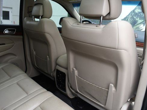 Used 2012 Jeep Grand Cherokee Limited w/ Luxury Group II AWD/4WD image 28