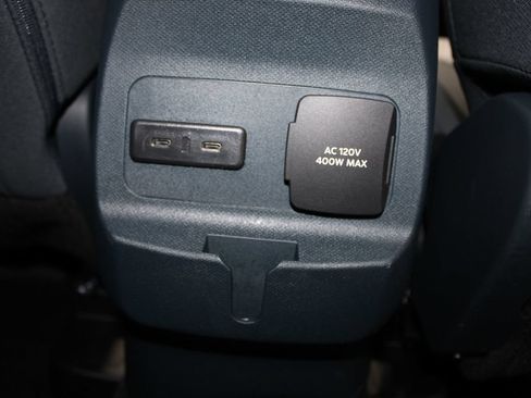Used 2025 Ford Maverick XLT w/ XLT Luxury Package AWD/4WD image 32