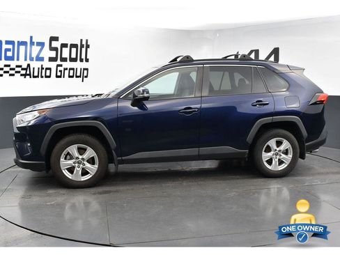 Used 2021 Toyota RAV4 XLE w/ Convenience Package image 2