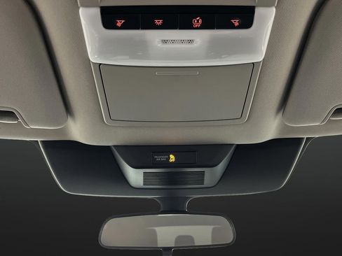 Used 2024 Nissan Pathfinder S image 24