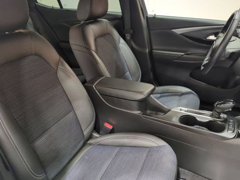 Used 2025 Buick Envista Preferred w/ Convenience I Package FWD image 10
