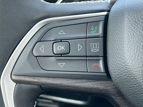 New 2025 Jeep Grand Cherokee Limited w/ Trailer Tow Package image 19