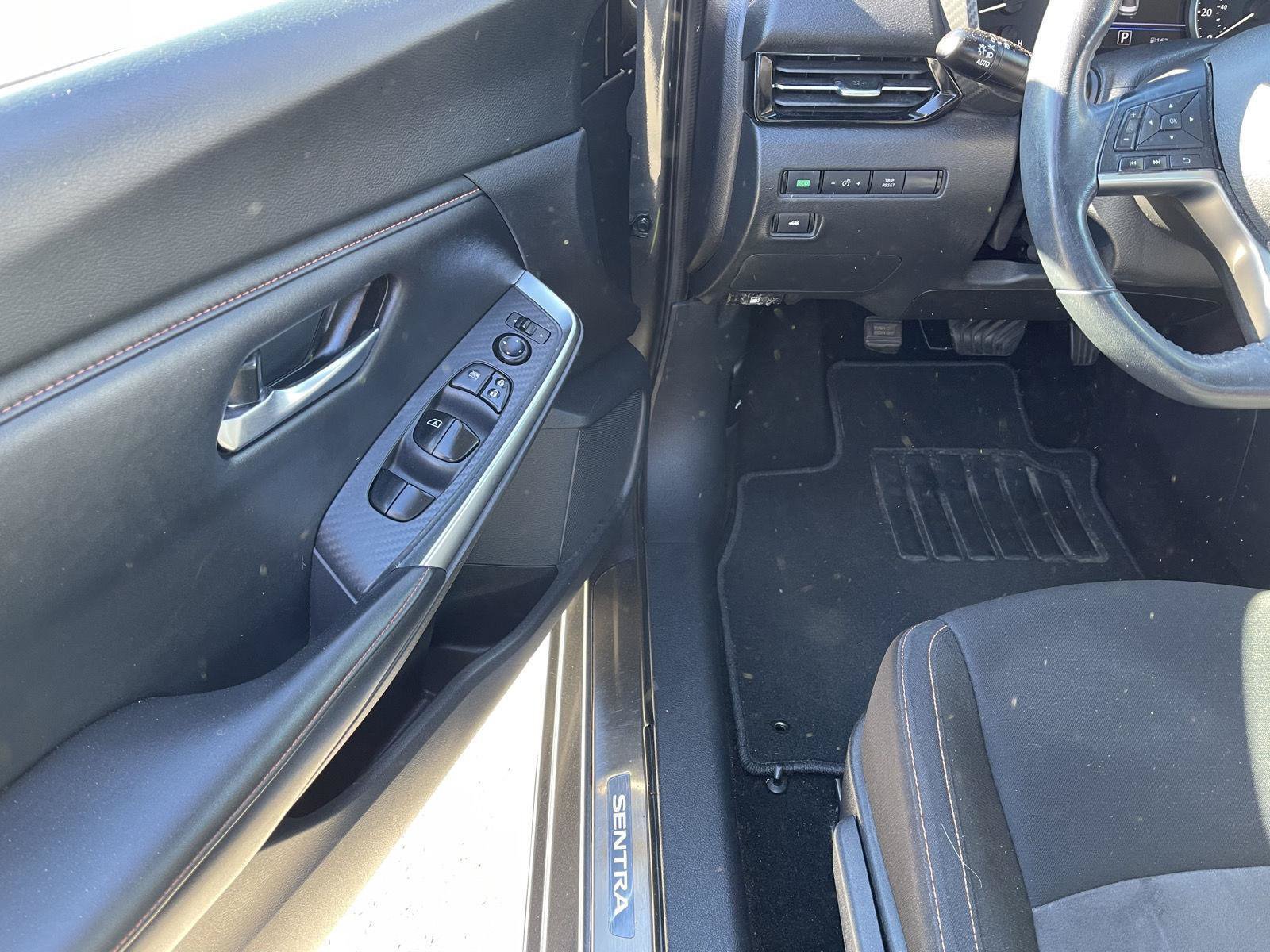 Used 2020 Nissan Sentra SR FWD image 2