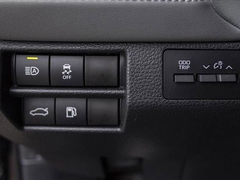 Used 2019 Toyota Avalon XSE w/ All Weather Liner Package image 13