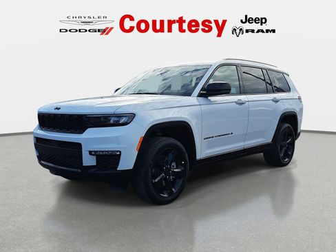 New 2025 Jeep Grand Cherokee L Limited w/ Black Appearance Package AWD/4WD image 7