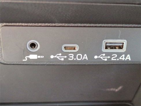 Used 2025 Subaru Forester Premium w/ Convenience Package #1 image 22