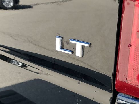 Used 2024 Chevrolet Silverado 1500 LT AWD/4WD image 6